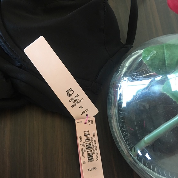 VS one-piece cut-out bathing suit NWT - Picture 6 of 6